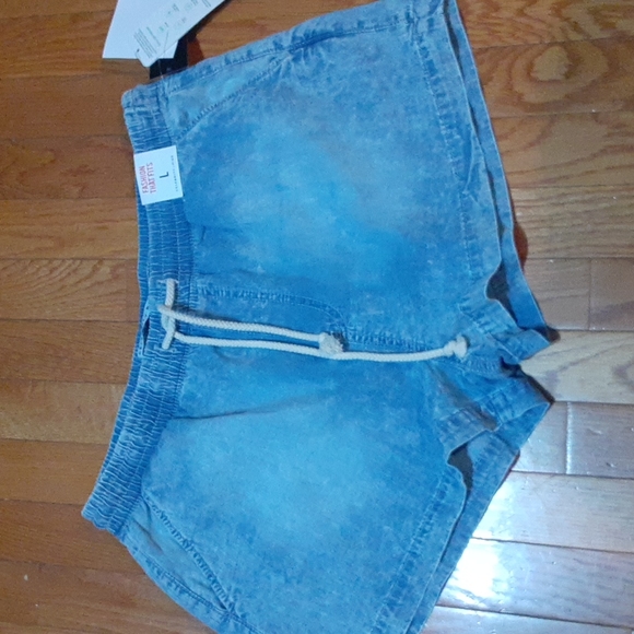 Celebrity Pink Pants - Celebrity Pink Denim Shorts🍭Brand New